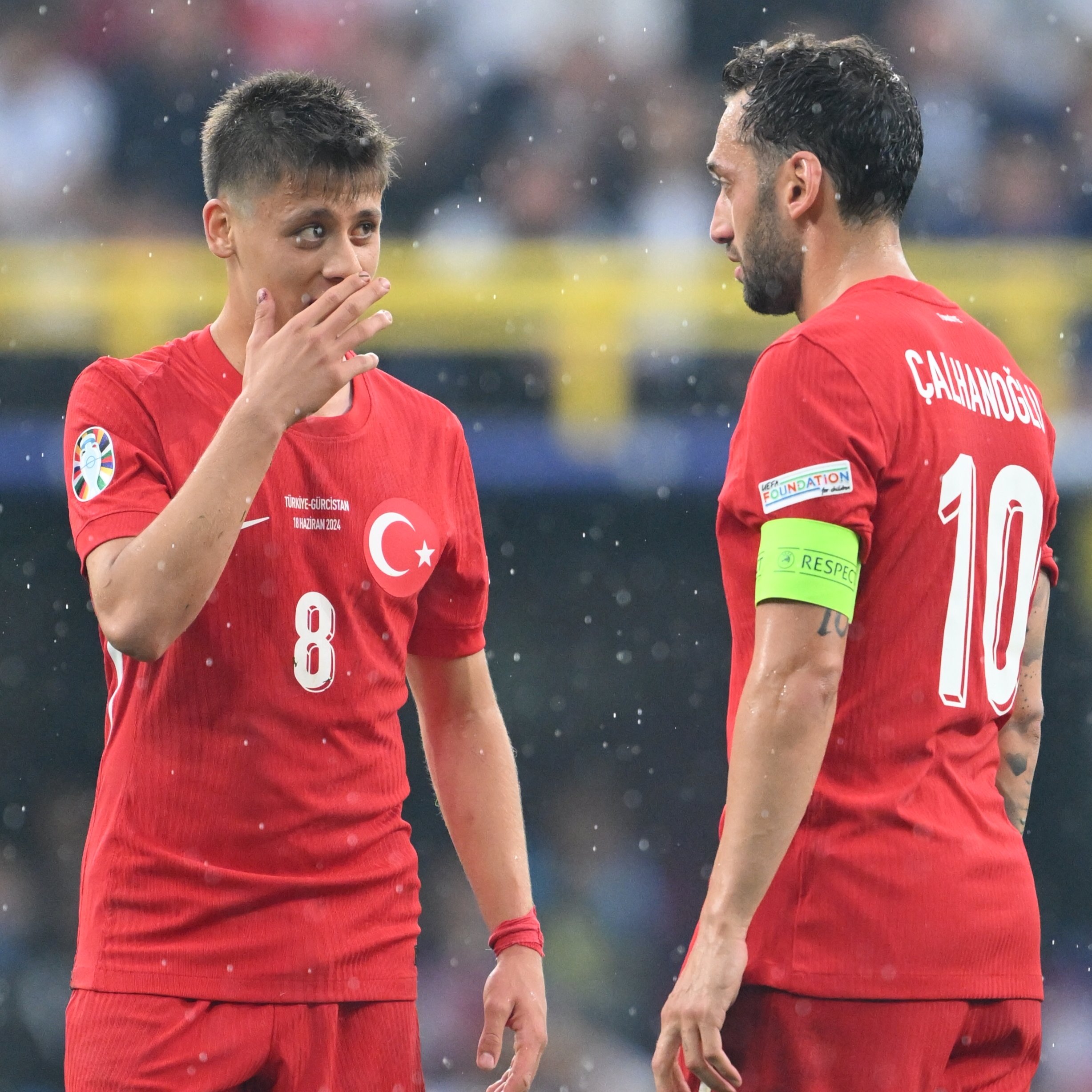 Sky Spor TR on X: "🇹🇷 Arda Güler, Hakan Çalhanoğlu'na sizce ne diyor❓ https://t.co/oPFKd3y1Xn" / X