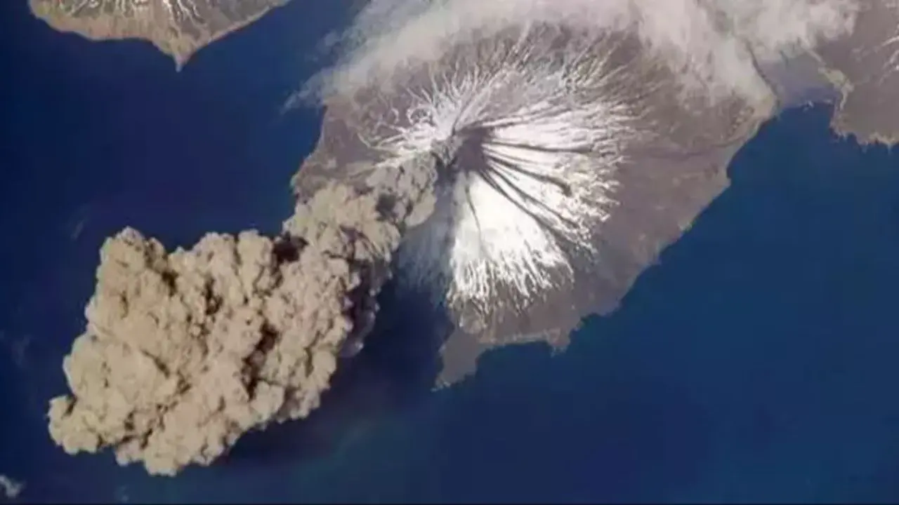 Santorini nerede, Ege Denizi'nde mi? Bir günde 10'dan fazla deprem oldu | TGRT Haber
