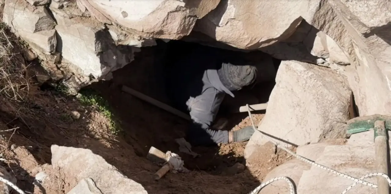 4 gün
boyunca takip edildiler, hepsi kuyuda yakalandı! Jandarma ip sarkıtıp gözaltına
aldı - 2