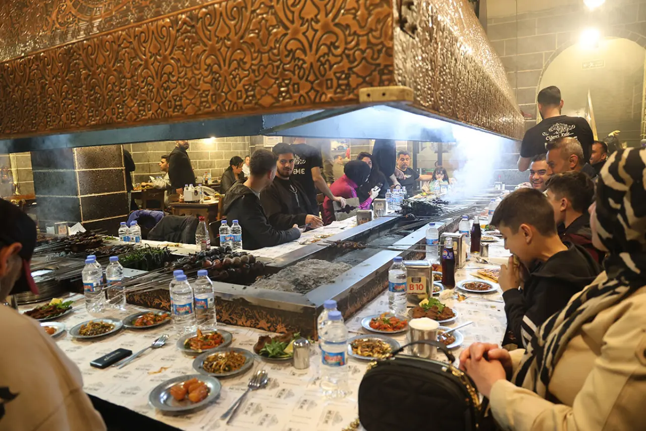 Ramazanda ciğer siparişleri 1 tona ulaştı! Tescilli lezzet için şehir değiştiriyorlar - 2. Resim