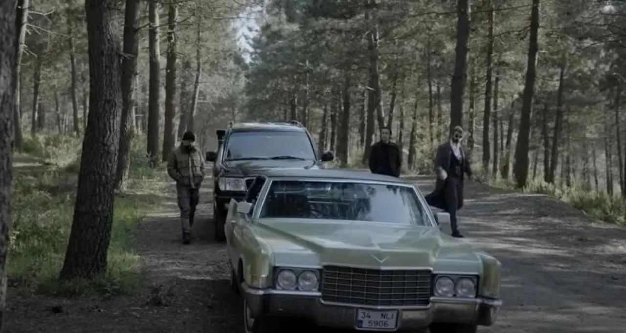 Herkes Eşref'in 'fıstığını' arıyor! 1969 Cadillac - Son Dakika Magazin Haberleri