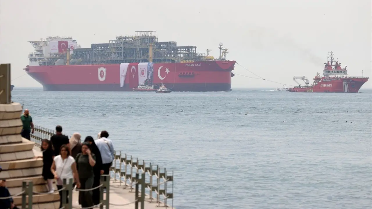 İSTANBUL - Türkiye'nin ilk Yüzer Üretim Tesisi Osman Gazi Gemisi, İstanbul Boğazı'nda - Köroğlu Gazetesi | Bolu son dakika haberler