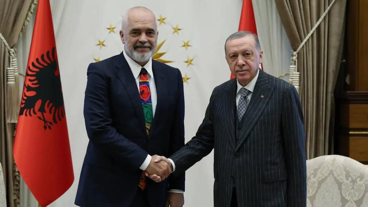 Arnavutluk Cumhuriyeti Başbakanı Edi Rama yarın Türkiye'ye geliyor - Son Dakika Haberleri