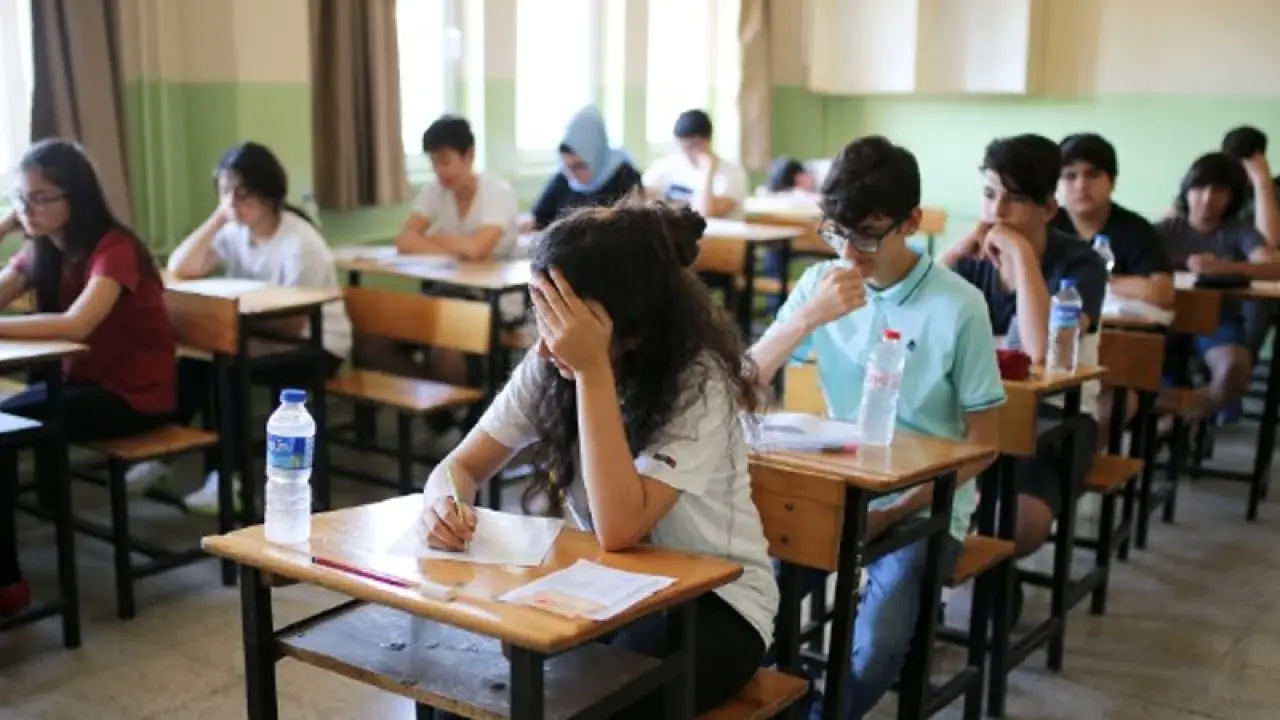 Eğitim Uzmanları: LGS'ye başvuran yaklaşık 1 milyon öğrencinin yüzde 87'si istediği liseye yerleşemeyecek
