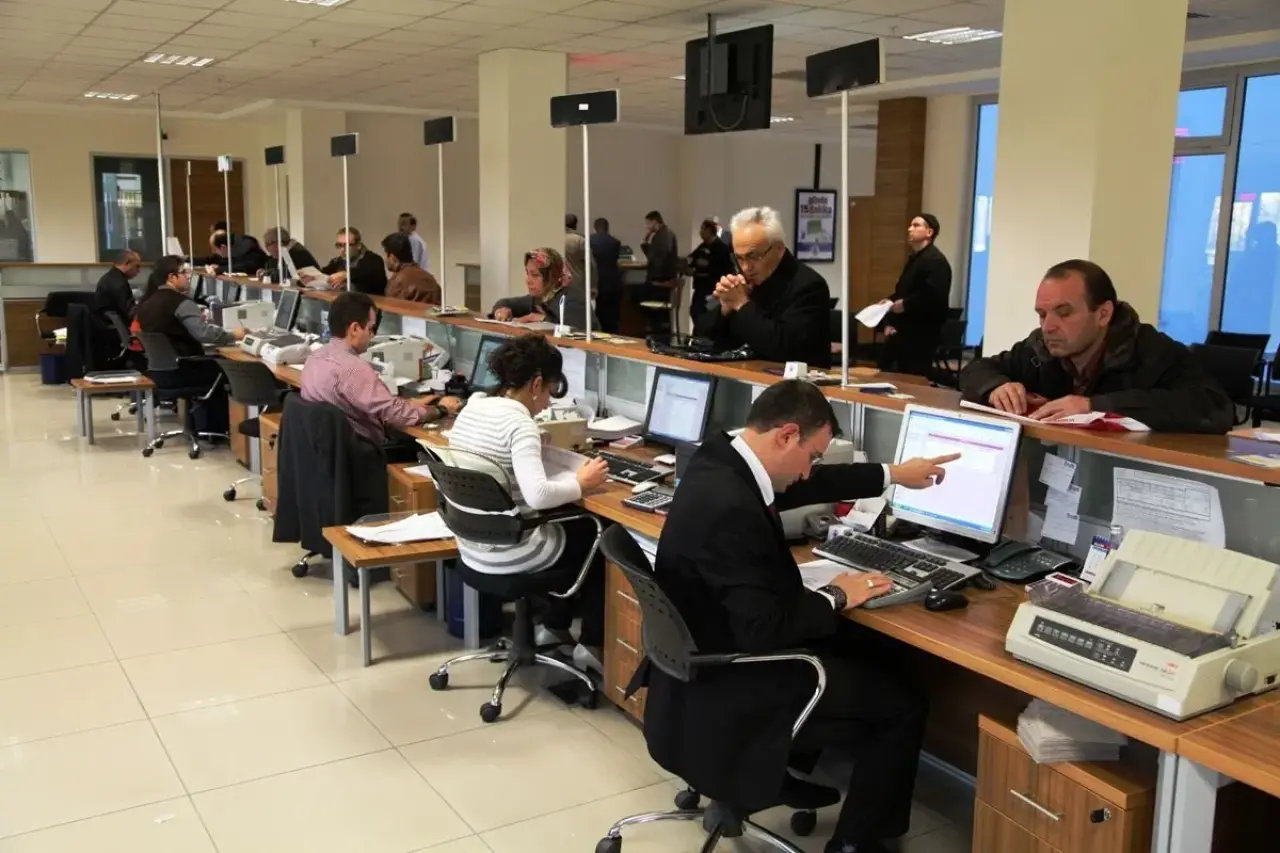 BANKACILAR 'BANKA MEMURU' STATÜSÜ İSTİYOR - BankaVitrini