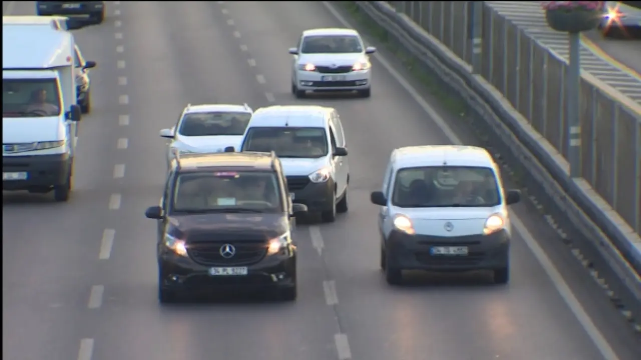 TRT Haber D-100'deki trafik magandalarını görüntüledi - Son Dakika Haberleri