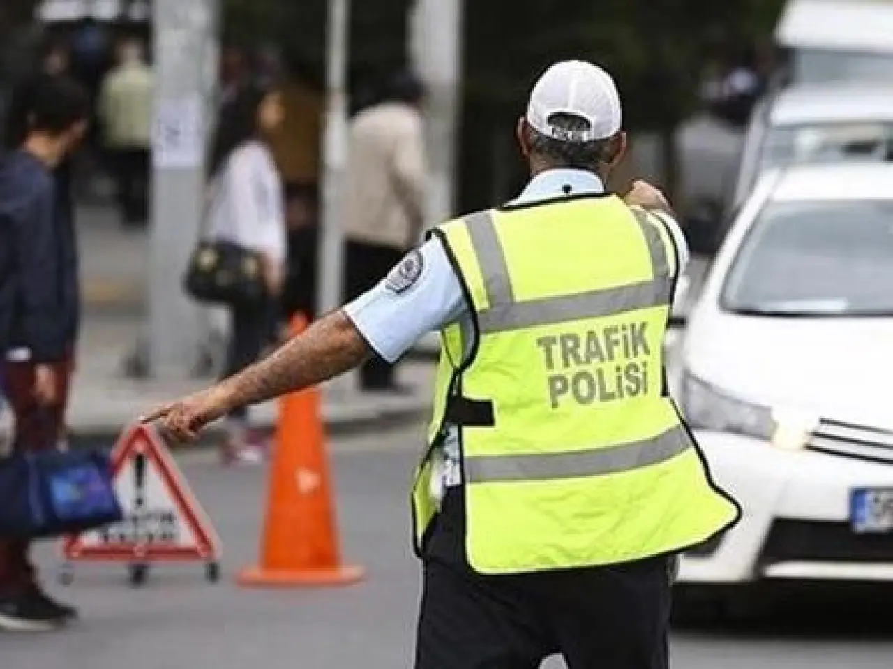 Trafik Cezaları 2018 Fiyatları, Trafik Cezası Nerede Ödeniyor|arabam.com