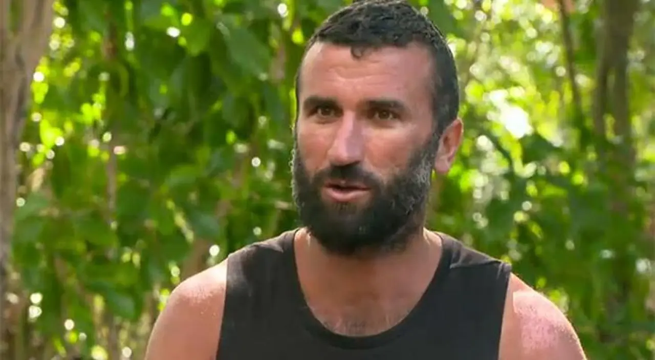 HİKMET TUĞSUZ KİMDİR? Survivor 2022 Hikmet Tuğsuz kaç yaşında, nereli? -  Magazin Haberleri - Milliyet