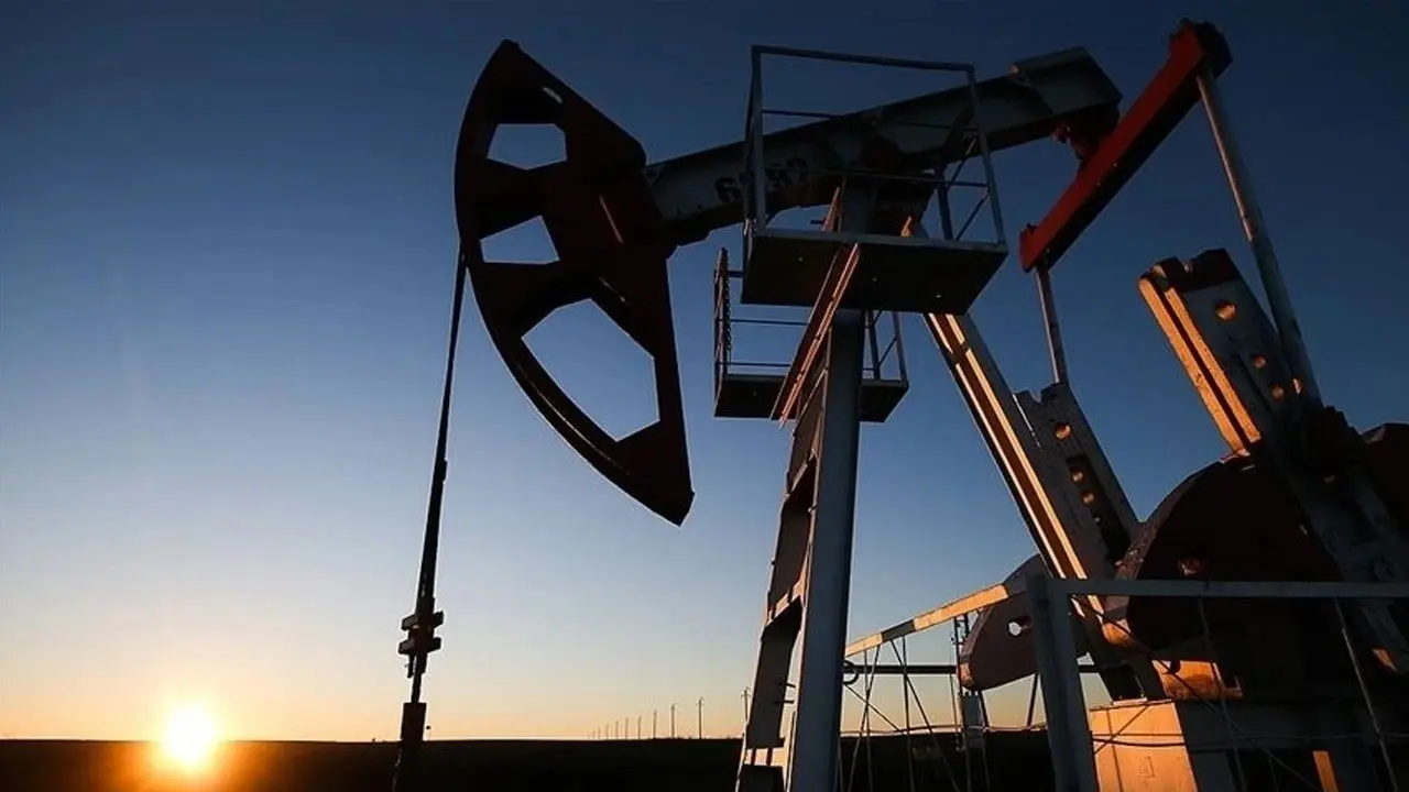 Petrol beş ayın en yüksek seviyesinde - Dünya Gazetesi