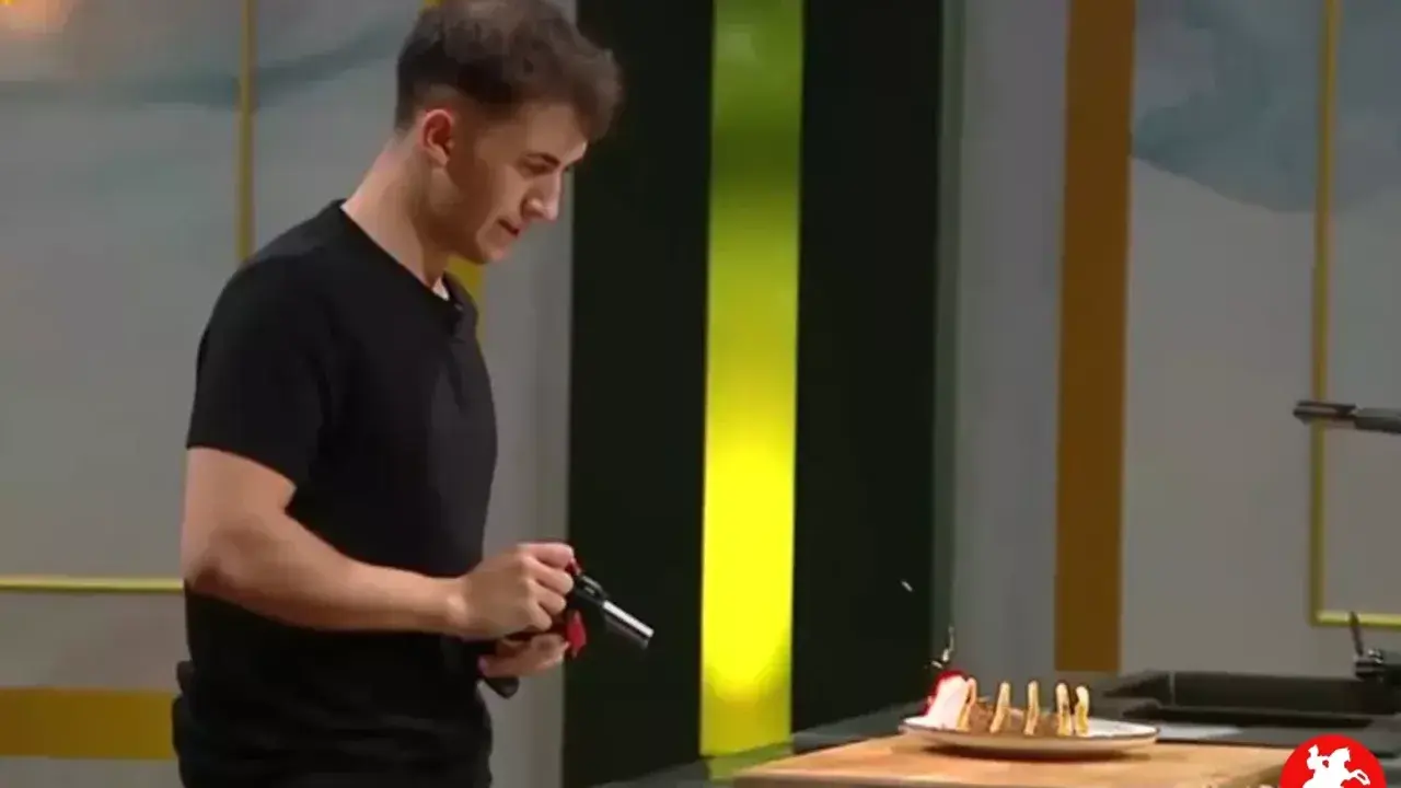 MasterChef'te İlk Defa! Tunahan Yaykındağ Jüriyi Büyüledi, Kaşık Gelmesine Ramak Kaldı