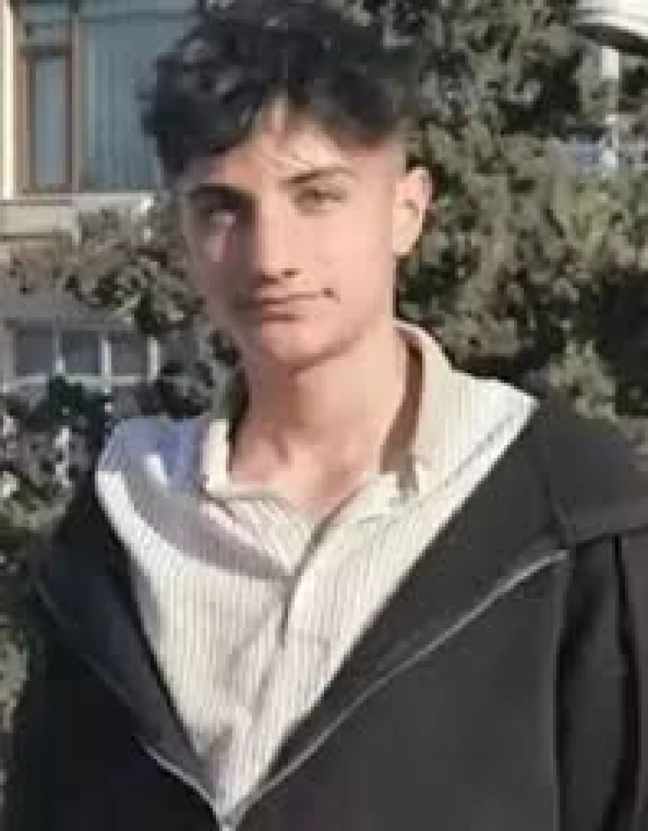 Şanlıurfa Bozova'da, Muhammed Kendirci okulda olması gerekirken bir  marangoz atölyesinde çırak olarak çalışırken işkenceye maruz bırakıldı.  Savcılık, yaptığı ilk açıklamada olayın bir işkence değil şakalaşma vakası  olduğunu belirtmişti. Beş gündür ...